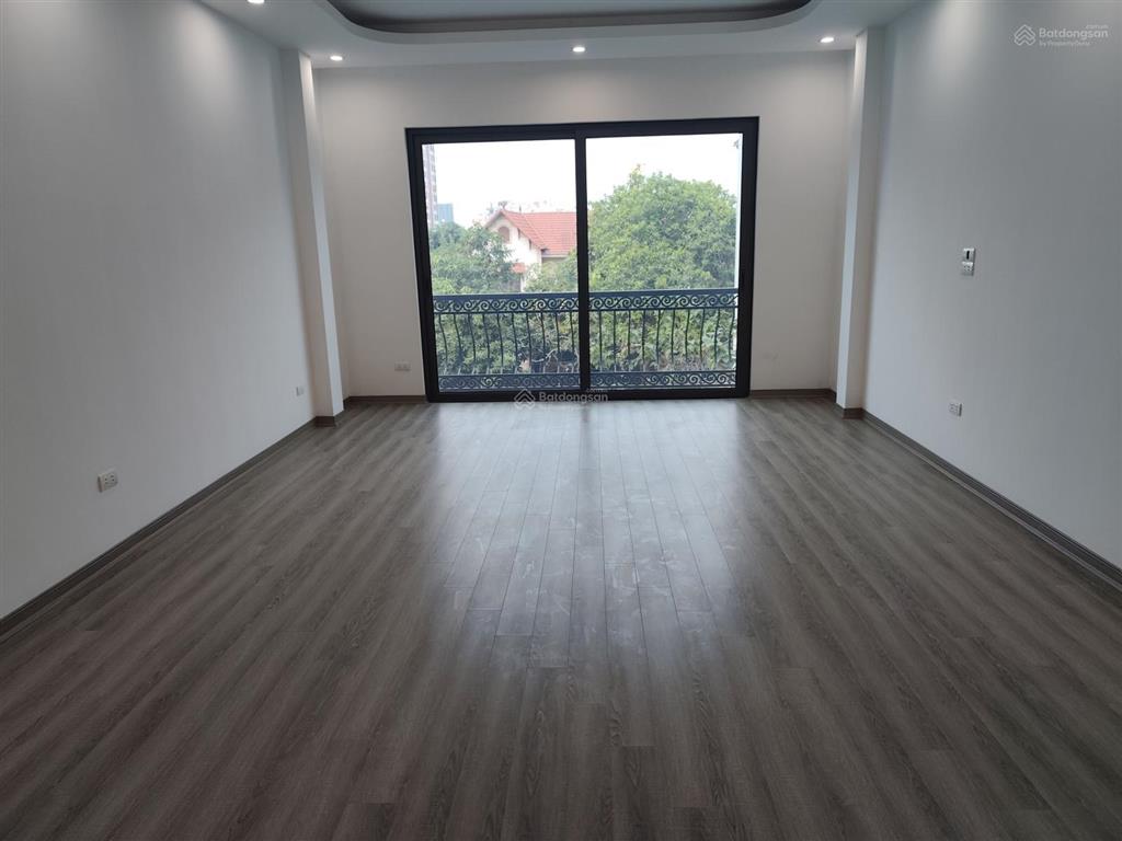 Bán nhà cổ linh đối diện aeon long biên nhỉnh 12 tỷ 6 tầng thang máy ô tô kd gần cầu vĩnh tuy