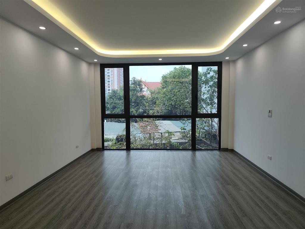 Bán nhà cổ linh đối diện aeon long biên nhỉnh 12 tỷ 6 tầng thang máy ô tô kd gần cầu vĩnh tuy