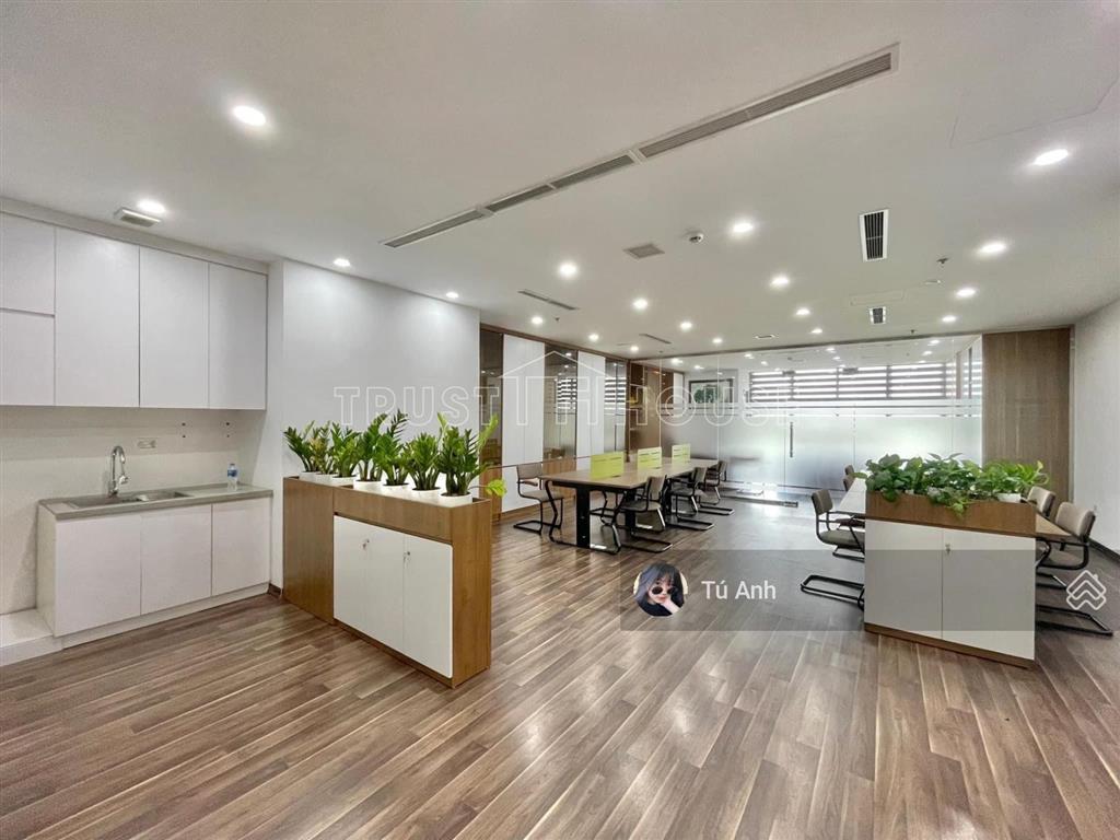 Cho thuê tòa nhà lê văn sỹ, q. phú nhuận, dtsd 700m2, hầm 1 trệt 3 lầu, full nội thất văn phòng