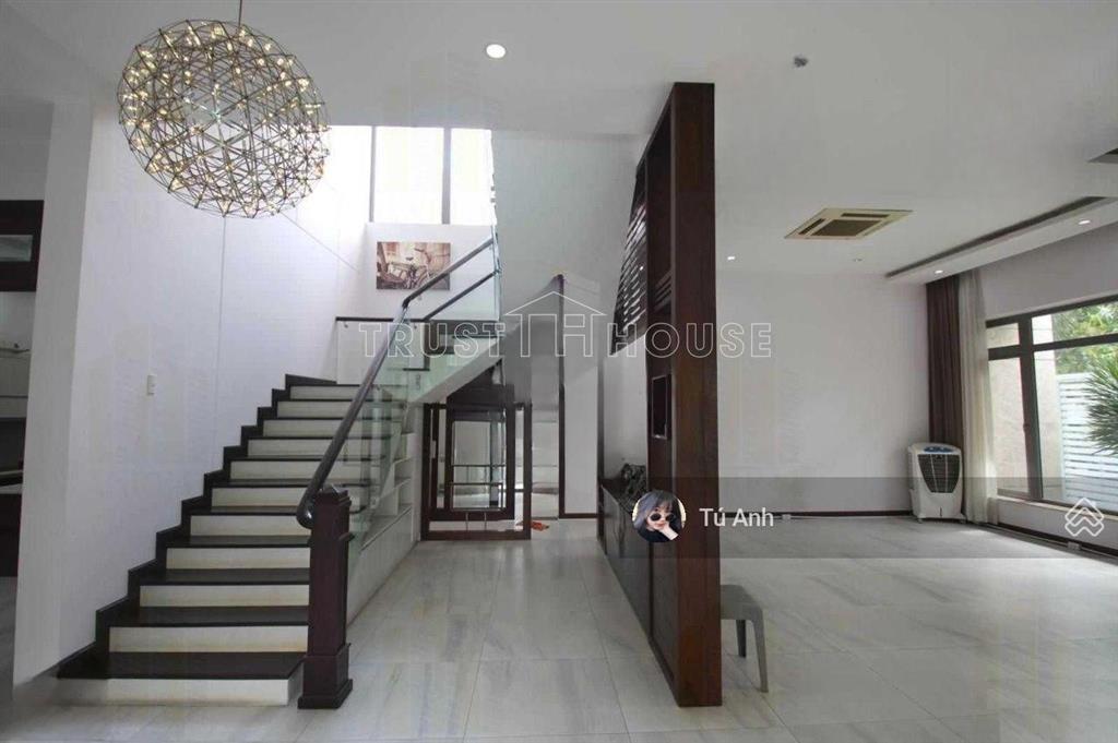 Cho thuê nhà hoàng diệu, p. 10, q. phú nhuận, dt 16x25m, 1 trệt 2 lầu