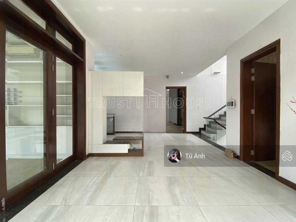 Cho thuê nhà hoàng diệu, p. 10, q. phú nhuận, dt 16x25m, 1 trệt 2 lầu