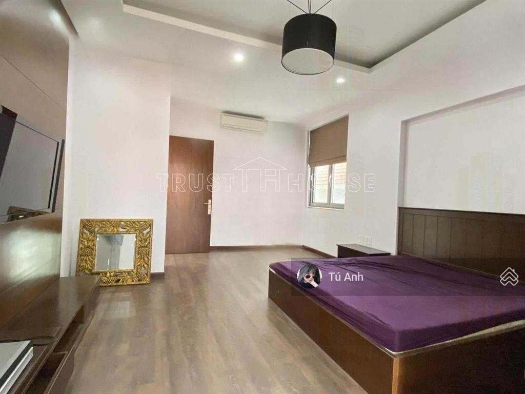 Cho thuê nhà hoàng diệu, p. 10, q. phú nhuận, dt 16x25m, 1 trệt 2 lầu