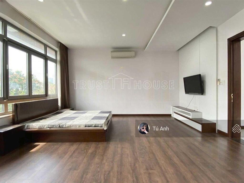 Cho thuê nhà hoàng diệu, p. 10, q. phú nhuận, dt 16x25m, 1 trệt 2 lầu