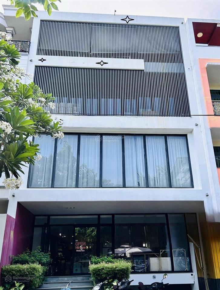 Cho thuê nhà phan đăng lưu, p. 3, q. phú nhuận, ngang 10 dài 23m, hầm trệt 3 lầu thiết kế đẹp