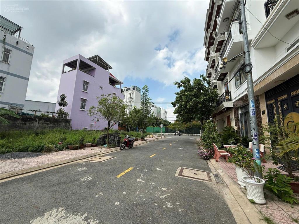 Đất thổ cư đường hà huy giáp, thạnh lộc, quận 12, sổ hồng riêng, đường nhựa xe tải tránh