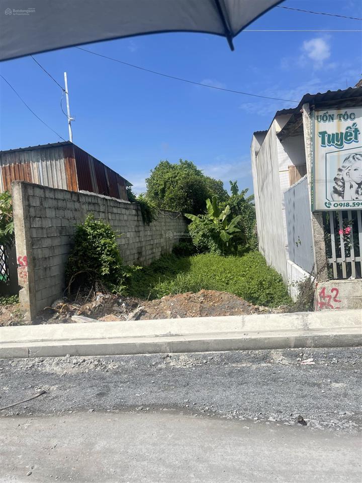 Ngay sát ql22 chưa đến 200m trung tâm thị trấn nguyễn phong sắc. 152,2m2 full thổ. mua không lỗ