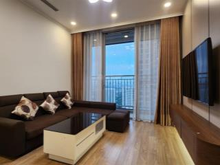 Tôi bán căn hộ cc 130m2, 3 ngủ, căn góc ở toà 27 huỳnh thúc kháng