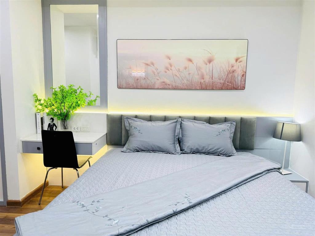 Bán căn hộ 90m2 chính chủ tk 03pn, khu công viên cầu giấy, nhà đẹp full đồ, ở ngay