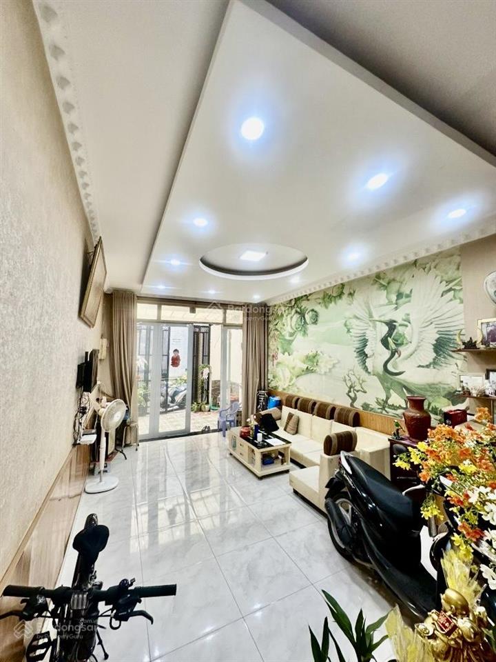 Bán nhà nơ trang long sát nguyễn xí (vincom plaza)  oto tới nhà  3 tầng 4pn  82m2 chỉ 9.5 tỷ tl