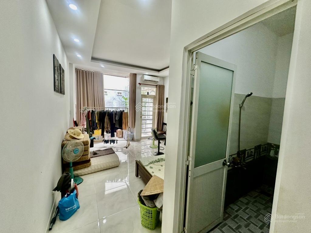 Bán nhà nơ trang long sát nguyễn xí (vincom plaza)  oto tới nhà  3 tầng 4pn  82m2 chỉ 9.5 tỷ tl