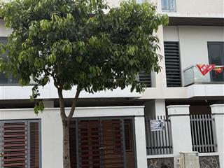 Cần bán gấp căn nhà phố bà rịa giá chỉ 4.3 tỷ ngay công viên  đã có sổ hồng. 0775 707 *** phạm yến