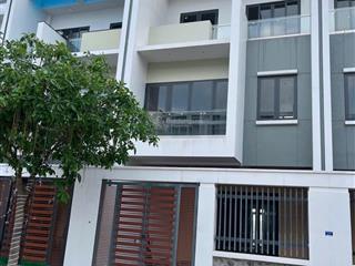 Cần bán gấp nhà phố 3 lầu 120m2 có sổ hồng bà rịa city gate giá 4.350 tỷ,  phạm yến 0775 707 ***