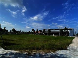 Chủ cần tiền bán gấp lô đất sát eco retreat shr, giá 860 triệu, 90m2 dân cư đông đúc 0919 777 ***