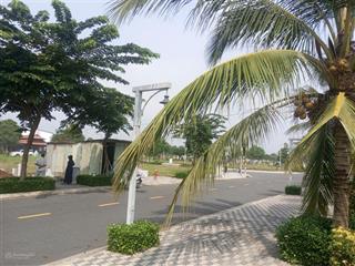 Chủ kẹt tiền cần bán gấp lô đất mt 14m siêu đẹp giá 1ty950/ 90m2, shr,  0919 777 ***