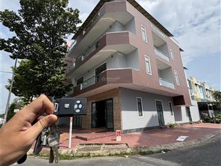 Cho thuê nhà góc 2 mặt tiền gần bệnh viện hoàn mỹ giá 45 triệu tháng