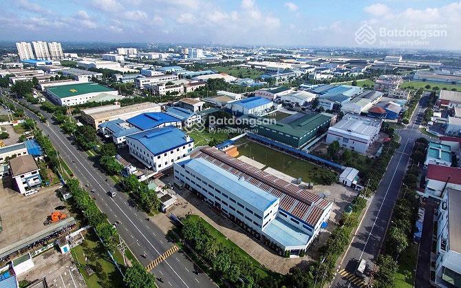 Bán nhà 1 trệt, 1 lầu vỉa hè đậu 2 ô tô  trong khu công nghiệp  đang cho thuê 6tr  giá 1,9 tỷ