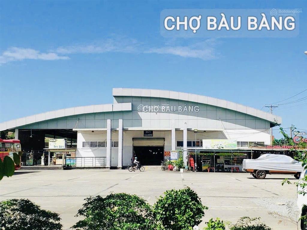 Bán nhà 1 trệt, 1 lầu vỉa hè đậu 2 ô tô  trong khu công nghiệp  đang cho thuê 6tr  giá 1,9 tỷ
