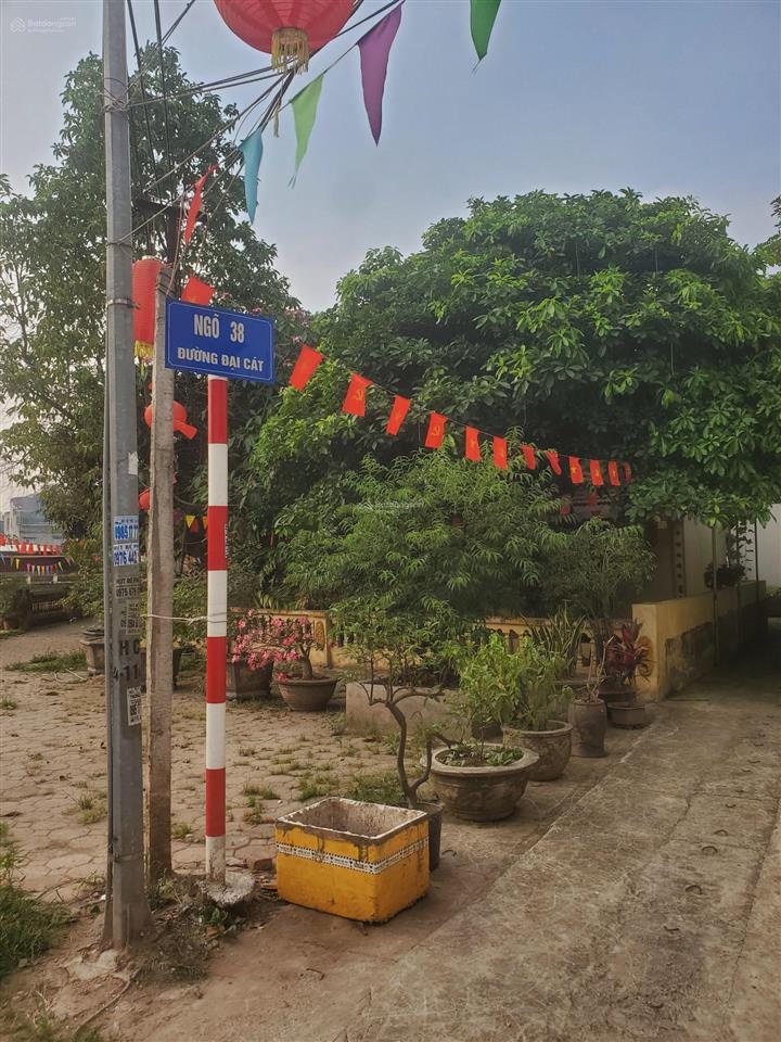 Chính chủ bán đất (kèm giấy phép xây dựng) view hồ sen phong thủy ô tô đỗ trước cửa