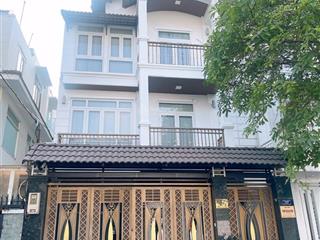 Cho thuê căn villa 1 trệt 2 lầu, st 8x20m ngay đường nguyễn hoàng  giá 35tr