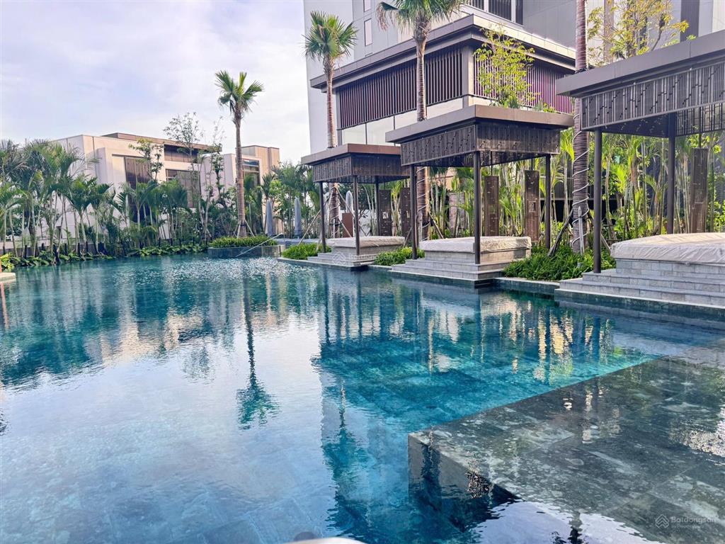 Căn hộ intercontinental có bể bơi riêng, sổ hồng riêng, full nội thất 5 sao, giá tốt nhất của cđt