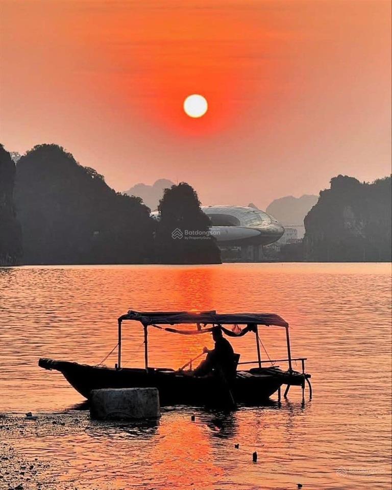 Cơ hội sở hữu ngay căn biệt thự mặt biển hạ long, giá tốt nhất dự án, được thanh toán theo tiến độ
