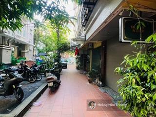 Bán nhà phân lô phố nghĩa đô  cầu giấy dt 45m2 5 tầng  2 mặt thoáng  ô tô  20m ra mặt phố!!!