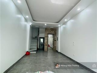 Bán nhà phố hoàng hoa thám  vĩnh phúc dt 40m2 6 tầng thang máy nhà mới ở ngay. ngõ thông vĩnh phúc