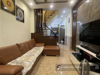 Bán nhà phố ông ích khiêm  ba đình dt 45m2 5 tầng  ngõ nông gần phố  2 thoáng trước sau!!!