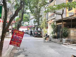 Bán nhà phân lô ngõ 629 kim mã  dt 45m2 5 tầng  ô tô đỗ cửa. dân xây chắc chắn!!!
