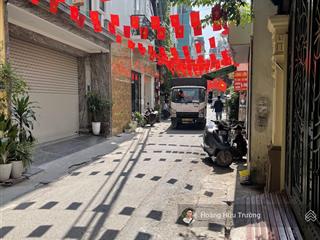 Bán nhà phố lạc long quân dt 45m2 4 tầng  ô tô sát nhà  dân xây chắc chắn  2 mặt thoáng!!!