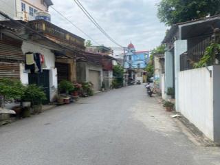 Bán đất trâu quỳ, gia lâm. 65m2 * mt 4,2m * 7 tỷ. ô tô thông, vào đất