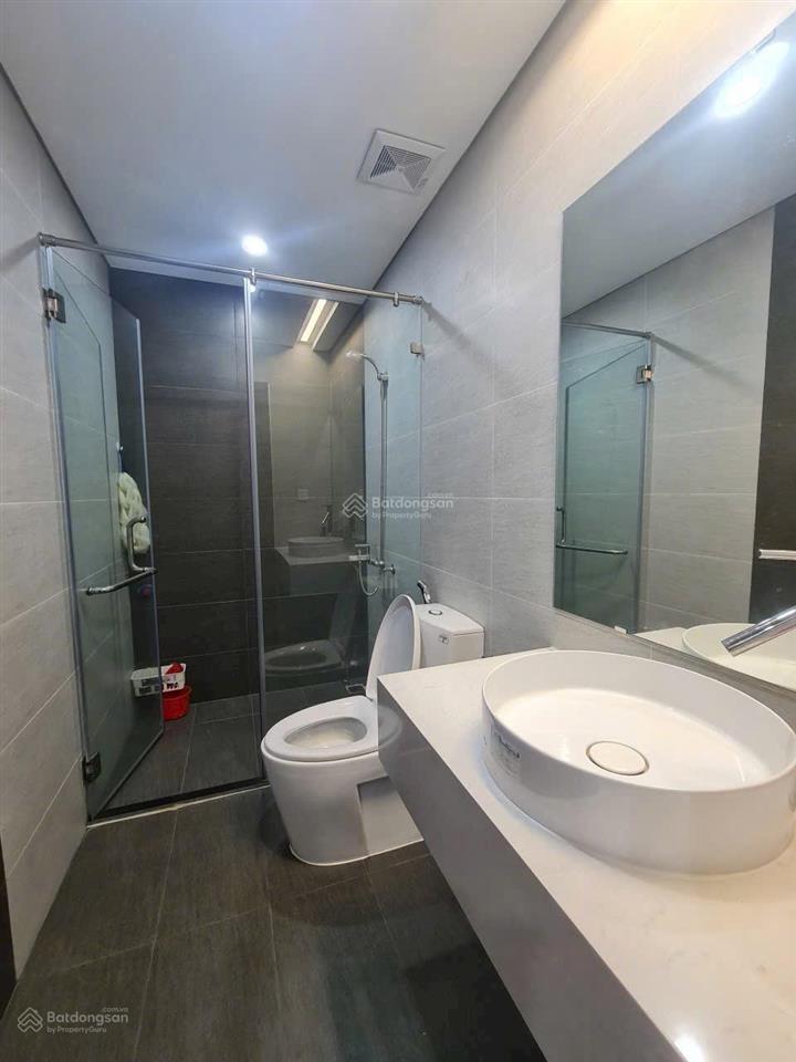 Chính chủ bán 2 phòng ngủ hud building nội thất đẹp pháp lý vĩnh viễn. có hợp đồng thuê sẵn