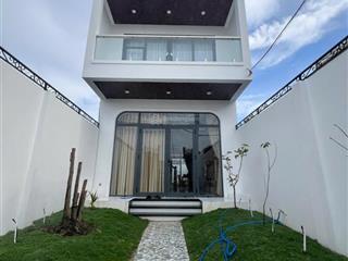 Bán nhà 3 tầng 2 mặt tiền view trực diện sông mát mẻ 102,2m2, ngang 5m 3 tầng, giá 6,6 tỷ