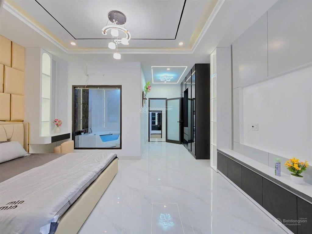 Siêu phẩm 3 tầng bàu năng 1 gần lý thái tông, hoàng thị loan | có gara ô tô, 4pn, 4wc siêu vip