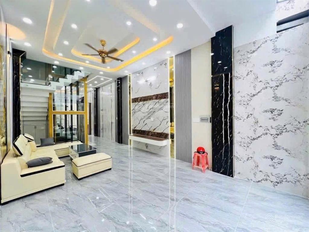 Bán nhà đẹp xây mới 4x17m.xây 3 lầu có thang máy.hẻm 7m thông lê văn khương,phường hiệp thành.q12