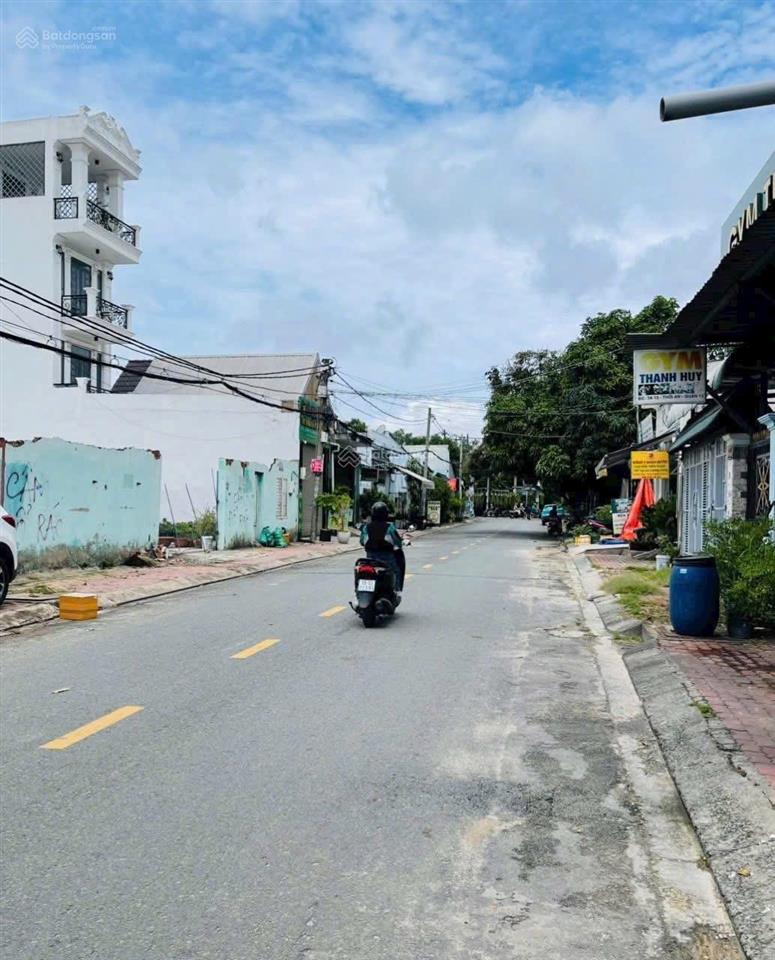 Bán nhà 4x25m cấp 4 mặt tiền đường thới an 13 phường thới an q12 (gần lê thị riêng)  0902 702 ***