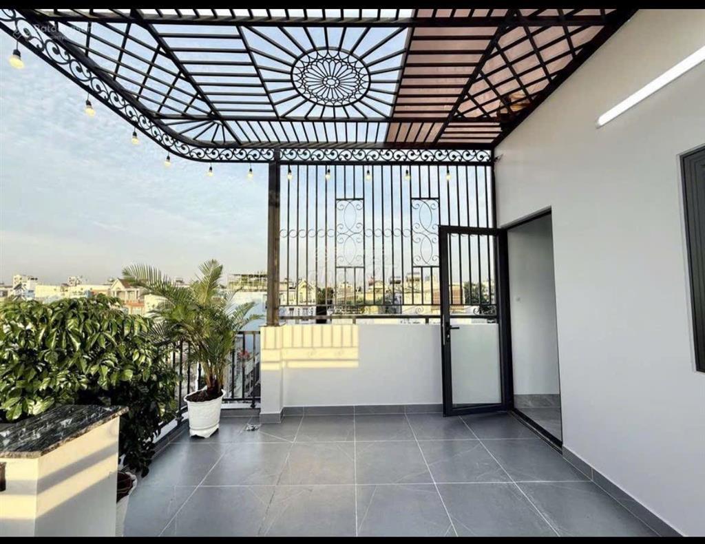 Nhà đẹp 4x15m. xây 1 lửng 3 lầu. hẻm 6m đường thới an 20, phường thới an q12.  0902 702 ***