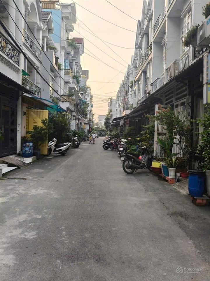 Bán nhà phố đẹp 4,5mx14m. đúc 4 tấm đường lê văn khương, phường thới an, q12.  0902 702 ***