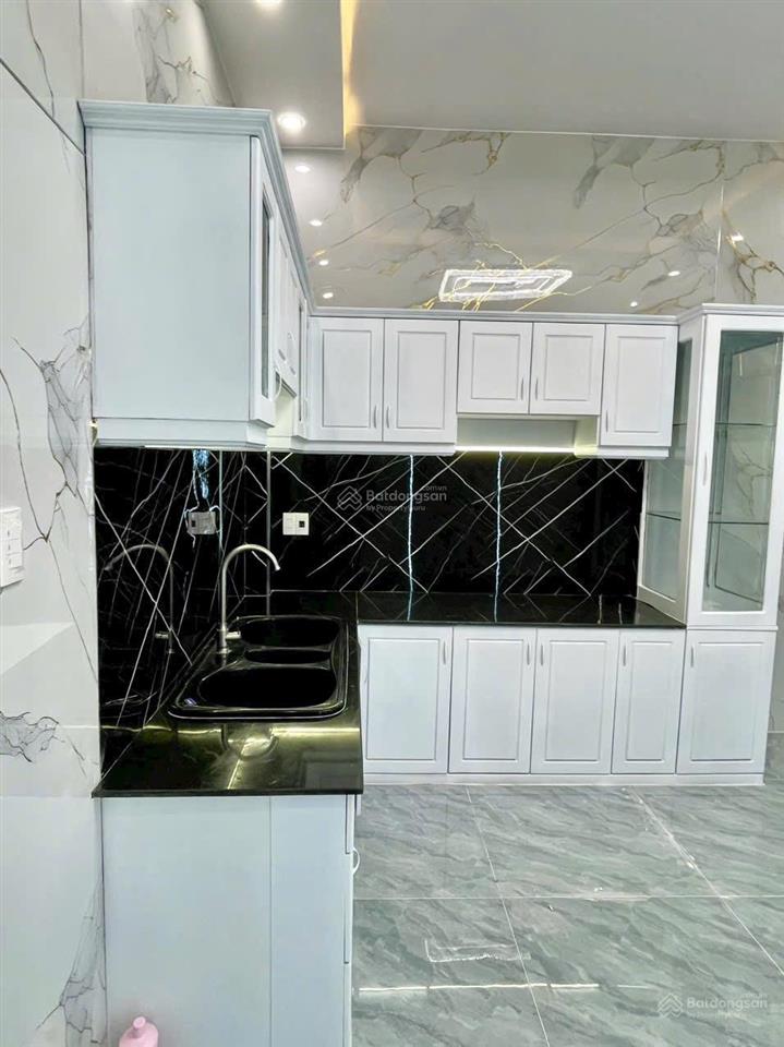 Bán nhà mới keng 4x16m, đúc 3 tấm đường 8m cách 15m ra đường trần thị cờ, phường thới an, q12