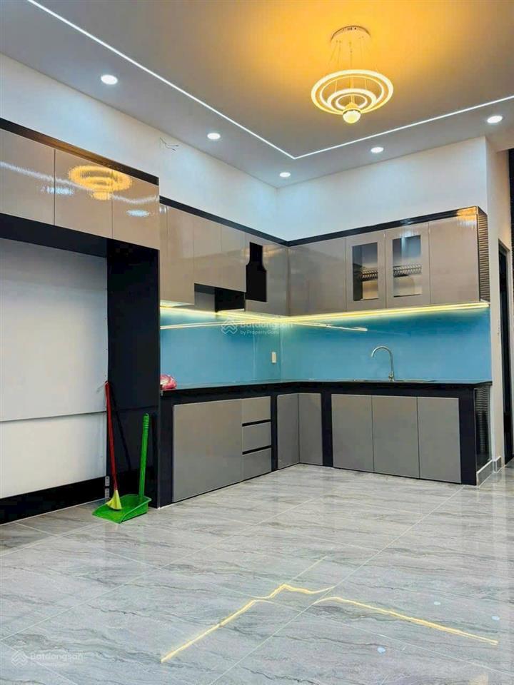 Bán nhà đẹp 4x20m.xây 2 lầu hẻm 6m đường thới an 16,phường thới an.q12. 0902 702 ***