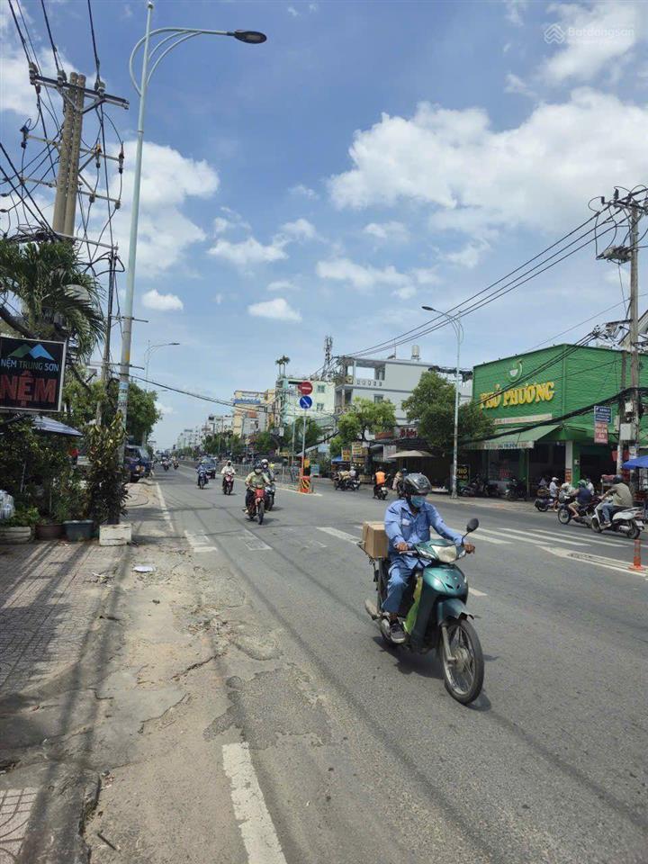 Bán gấp nhà  đang cho thuê xưởng mặt tiền diện tích khủng lê văn quới nhựa 20m lề 8m 780m2 93 tỷ