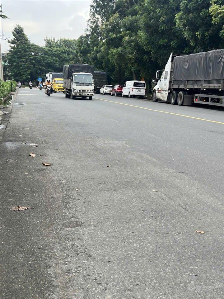 Chỉ 1,4tr/shr  lô đất cực đẹp trong khu công nghiệp vĩnh lộcđường 4 công tơ nơ né nhau.5000m2