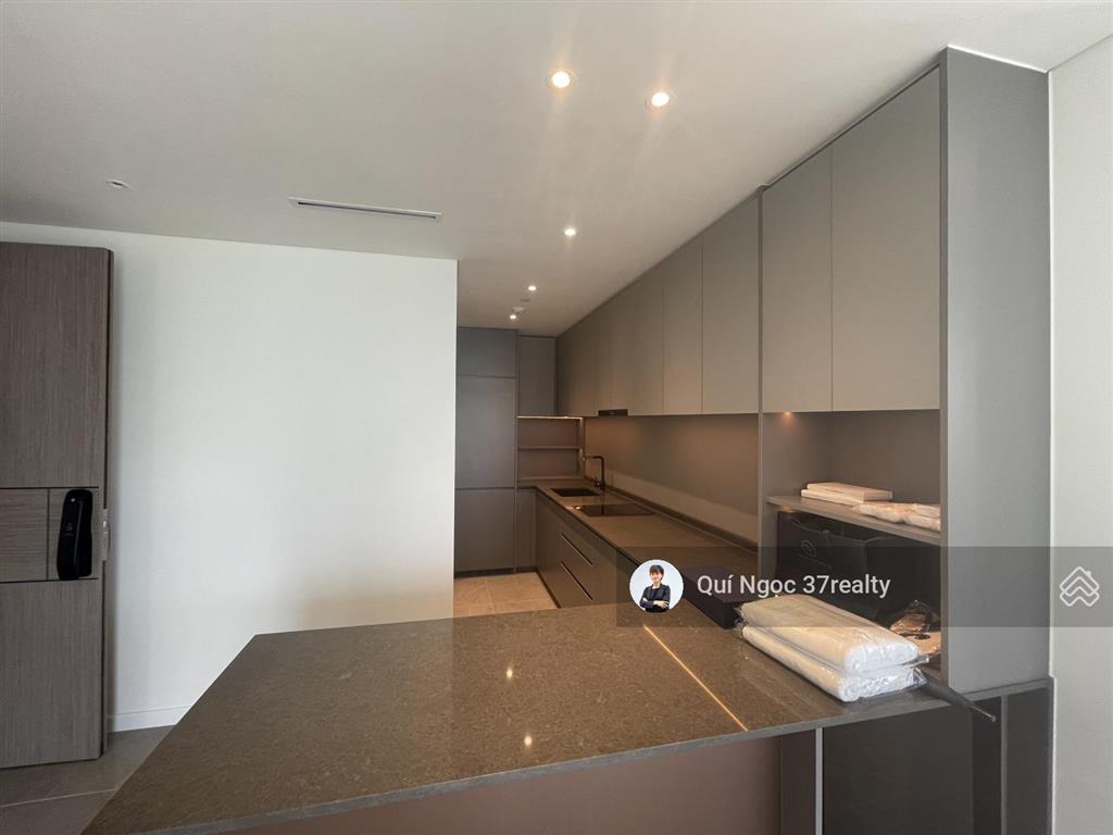 Bán 3pn opera thang máy riêng, view trực diện sông q1