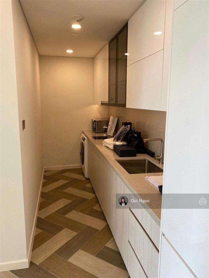 Đã có sổ bán 1pn galleria tầng cao, view sông & grand marina