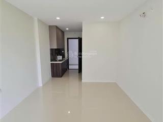 Officetel 28m2 nhà cơ bản giá rẻ (rèm, máy lạnh, tủ bếp)  gần rmit, tdtu, phú mỹ hưng  gặp phụng