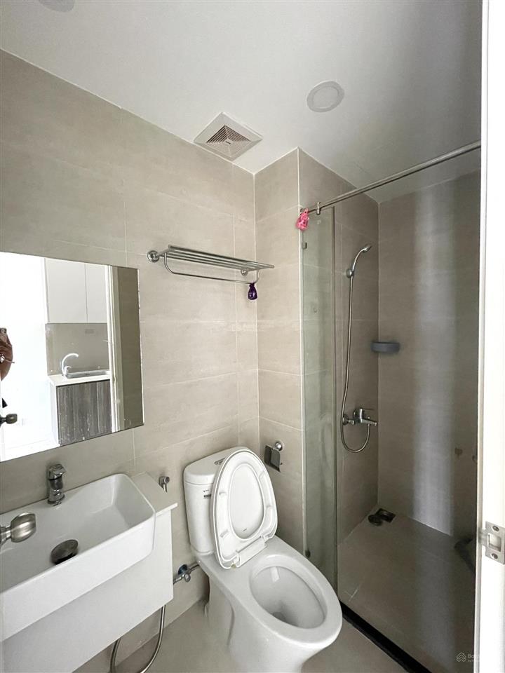 Officetel 28m2 nhà cơ bản giá rẻ (rèm, máy lạnh, tủ bếp)  gần rmit, tdtu, phú mỹ hưng  gặp phụng