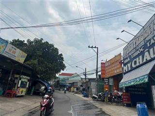Chủ cần tiền bán gấp nhà mặt tiền gần chợ kinh doanh đa ngành nghề