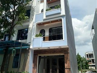 Bán nhà 3 lầu bình hoà  bình dương  gần chợ 434