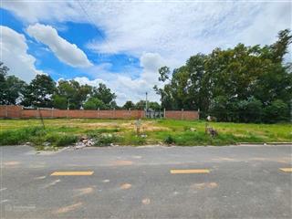 Đất mặt tiền 6 m giá 3 tỷ 550tr đường nhựa thông