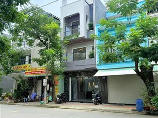 Chủ kẹt tiền hạ 500tr bán gấp nhà phố hiện đại ngay trung tâm tp thuận an bình dương cũ